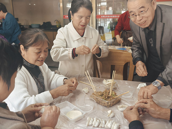 协作包饺子